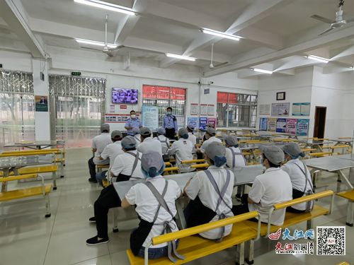 潯陽區(qū)領(lǐng)導(dǎo)帶隊到九江一中開展食品安全 兩個責(zé)任 包保督導(dǎo)工作 組圖